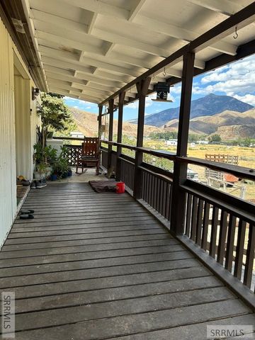 117 Sage Hen Rd, Salmon, ID 83467