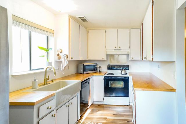 518 Whiting St, Grass Valley, CA 95945