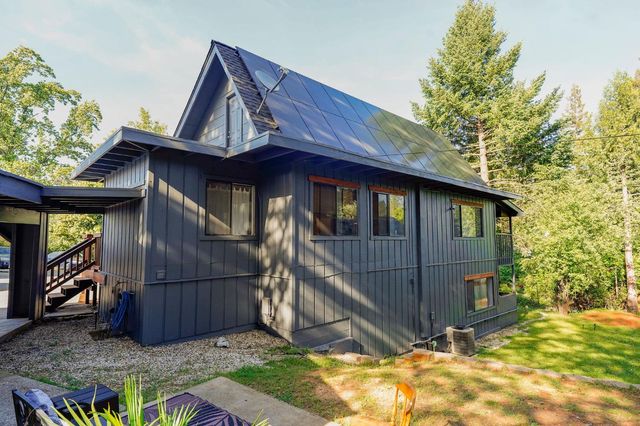 518 Whiting St, Grass Valley, CA 95945