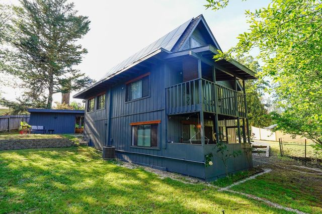 518 Whiting St, Grass Valley, CA 95945