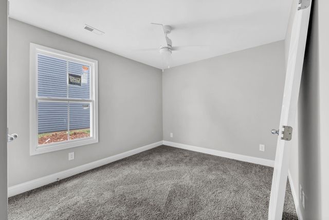 2677 Brewster Dr, Clarksville, TN 37042