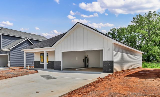 2677 Brewster Dr, Clarksville, TN 37042