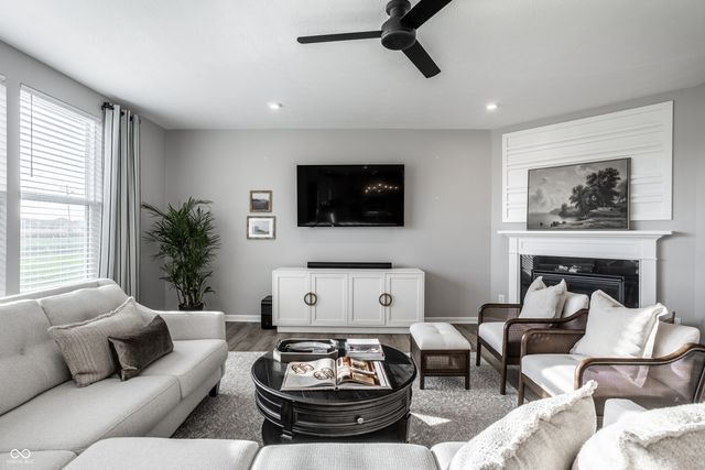 3809 Morgan Lane, Zionsville, IN 46077