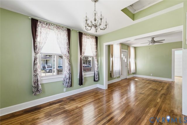 102 S 5th Ave, Hopewell, VA 23860