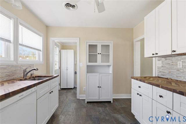 102 S 5th Ave, Hopewell, VA 23860