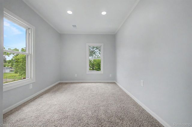124 Henry Clay Avenue, Pontiac, MI 48341