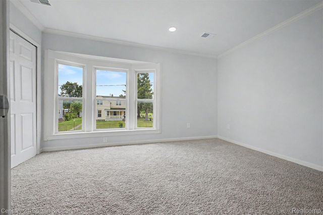 124 Henry Clay Avenue, Pontiac, MI 48341