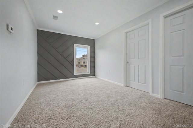 124 Henry Clay Avenue, Pontiac, MI 48341