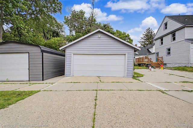 124 Henry Clay Avenue, Pontiac, MI 48341