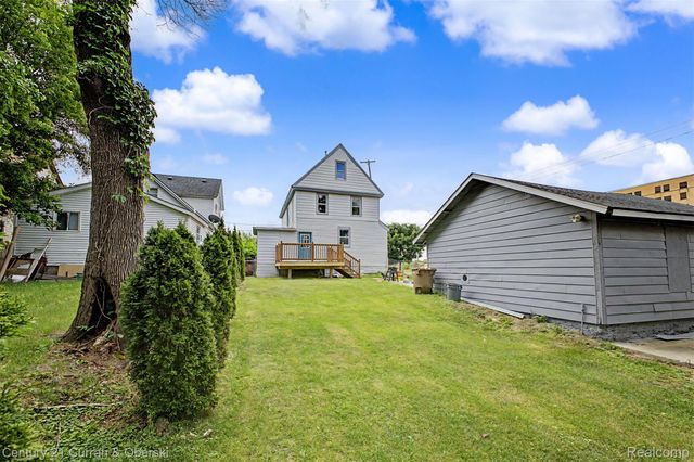 124 Henry Clay Avenue, Pontiac, MI 48341