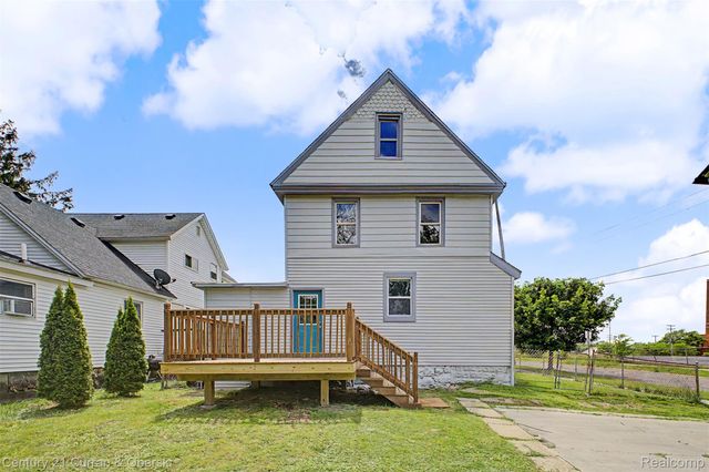 124 Henry Clay Avenue, Pontiac, MI 48341