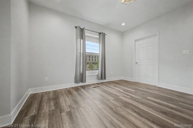 124 Henry Clay Avenue, Pontiac, MI 48341