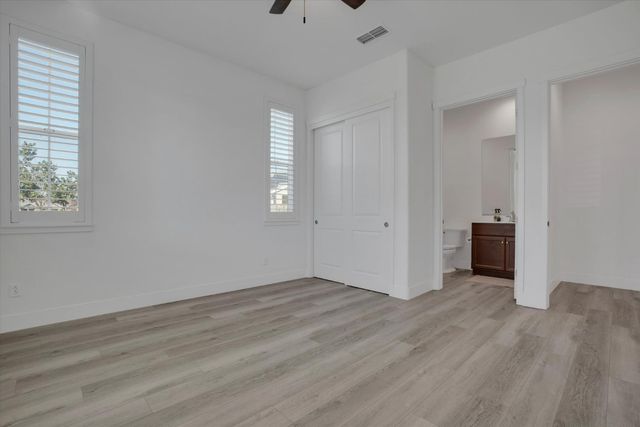 1446 sagewood, Manteca, CA 95336