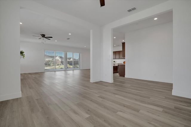 1446 sagewood, Manteca, CA 95336