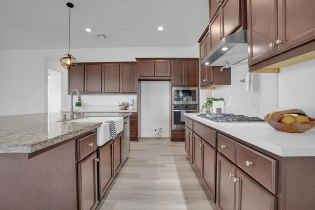 1446 sagewood, Manteca, CA 95336