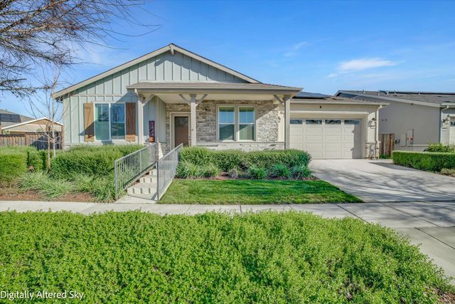 1446 sagewood, Manteca, CA 95336