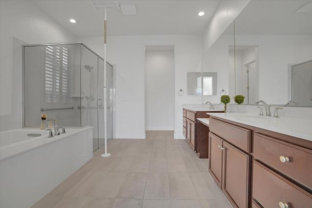 1446 sagewood, Manteca, CA 95336