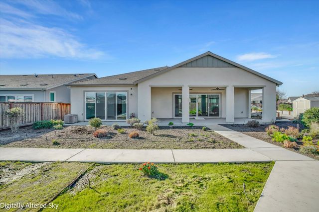 1446 sagewood, Manteca, CA 95336