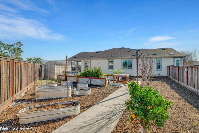 1446 sagewood, Manteca, CA 95336