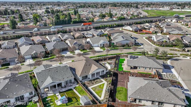 1446 sagewood, Manteca, CA 95336