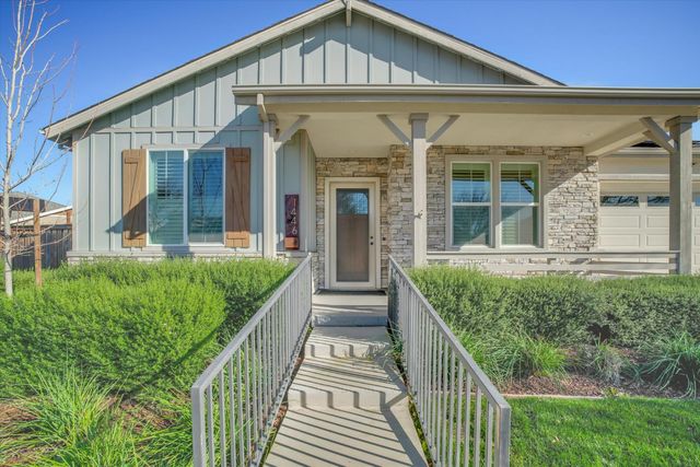 1446 sagewood, Manteca, CA 95336