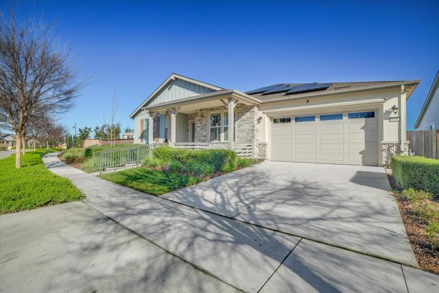 1446 sagewood, Manteca, CA 95336
