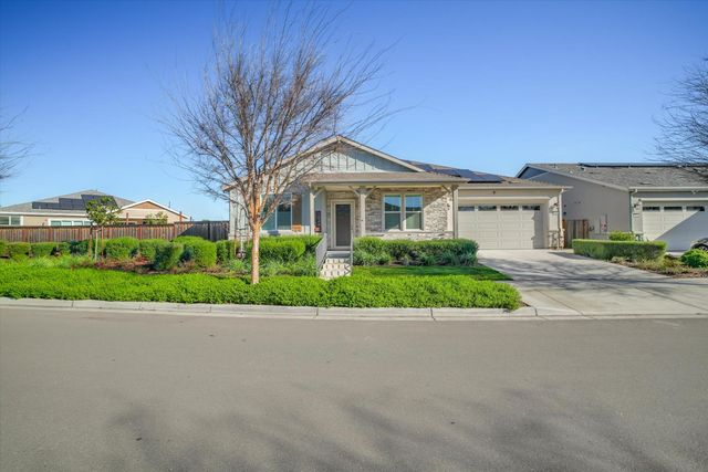 1446 sagewood, Manteca, CA 95336