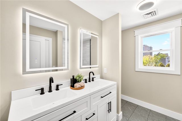 1455 Park Avenue 4, Cranston, RI 02920