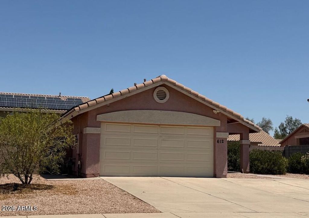 612 E RACINE Place, Casa Grande, AZ 85122 — photo 2