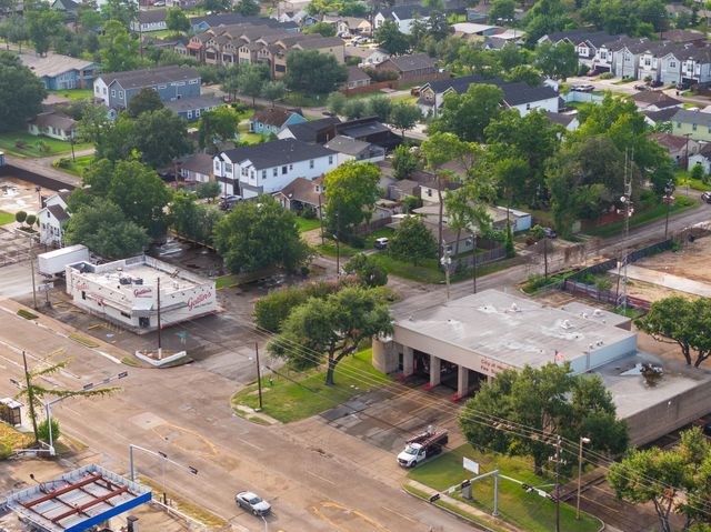4420 Ashland Street, Houston, TX 77018