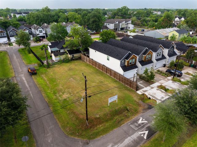 4420 Ashland Street, Houston, TX 77018