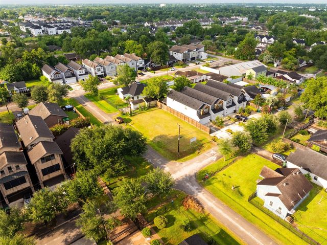 4420 Ashland Street, Houston, TX 77018