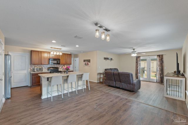 5898 Little Leaf Ct, Milton, FL 32570