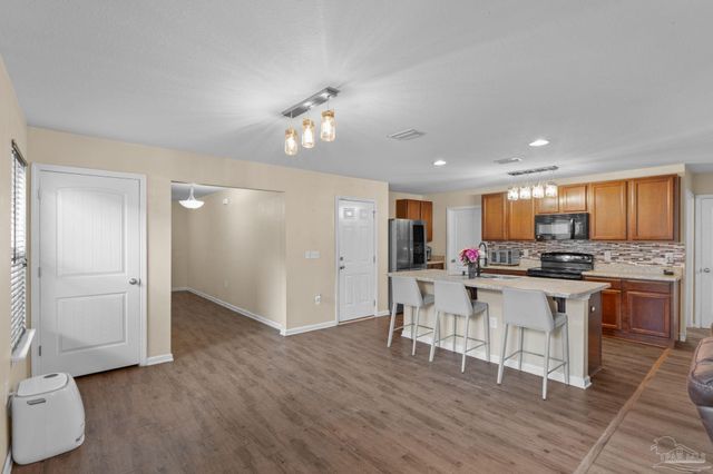 5898 Little Leaf Ct, Milton, FL 32570