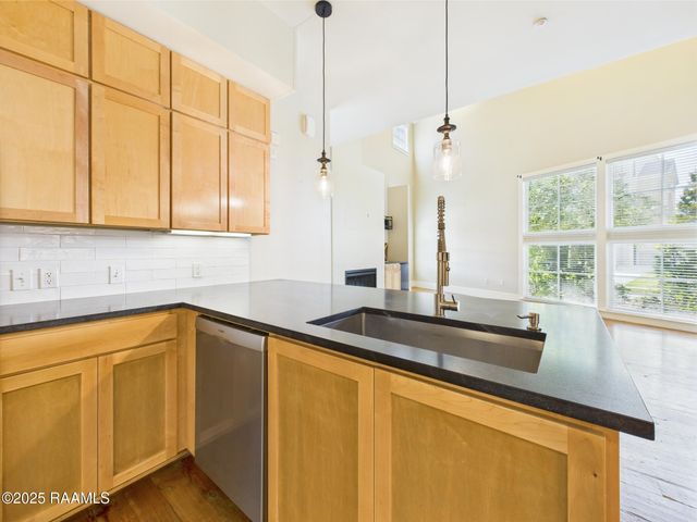 1127 Camellia Boulevard H1, Lafayette, LA 70508