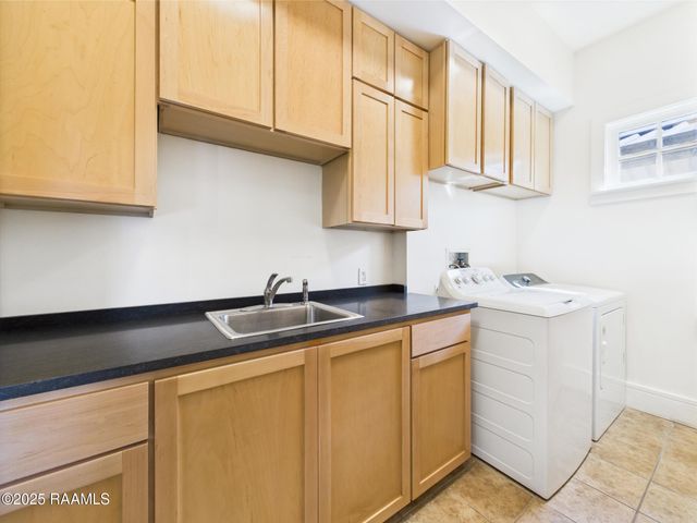 1127 Camellia Boulevard H1, Lafayette, LA 70508