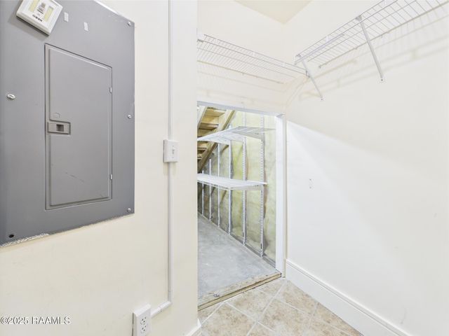 1127 Camellia Boulevard H1, Lafayette, LA 70508