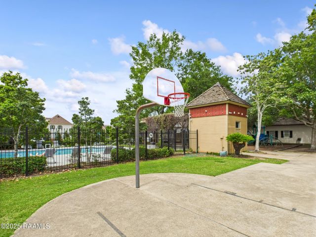 1127 Camellia Boulevard H1, Lafayette, LA 70508