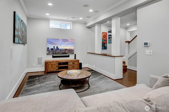 371 Prospect Street, Seattle, WA 98109