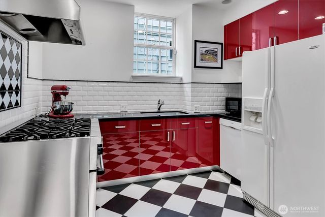 371 Prospect Street, Seattle, WA 98109