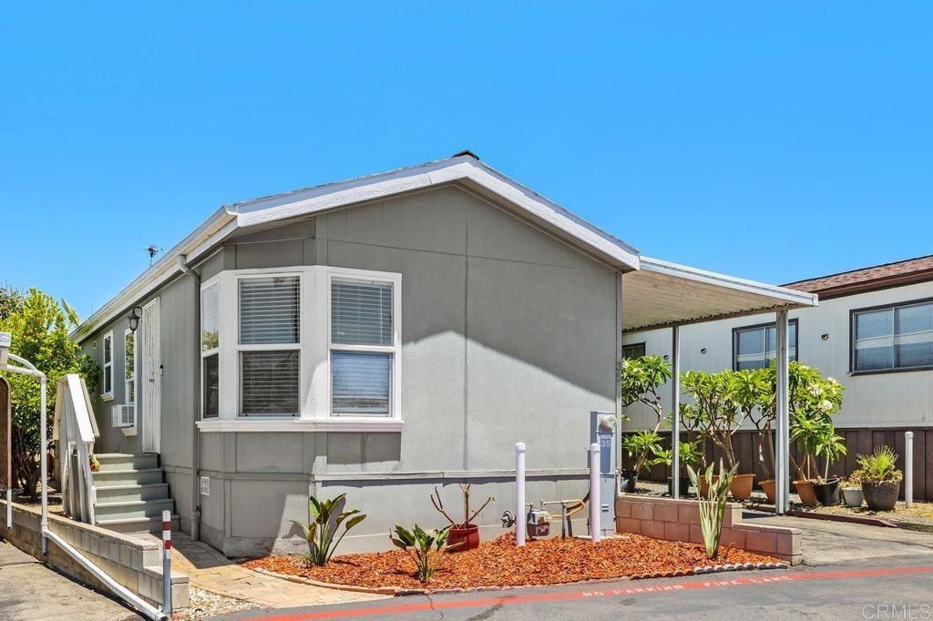 Image 1 of property listing at 400 N Melrose Drive 35, Vista, CA 92083