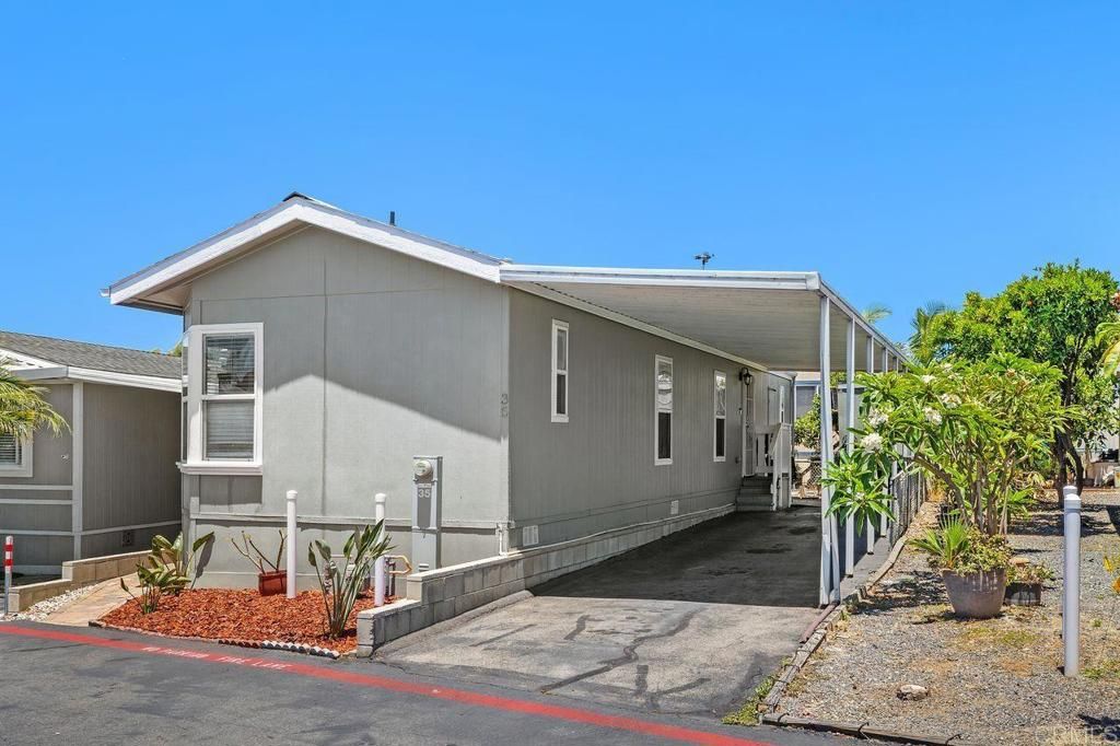 Image 17 of property listing at 400 N Melrose Drive 35, Vista, CA 92083