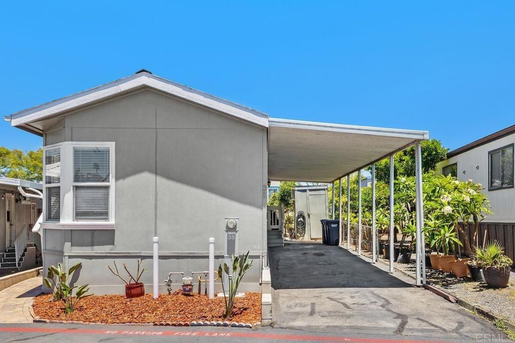 Image 25 of property listing at 400 N Melrose Drive 35, Vista, CA 92083
