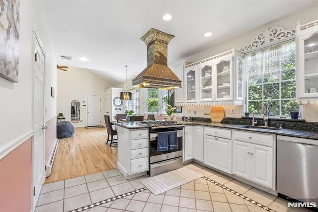 43 N Pleasant Avenue, Ridgewood, NJ 07450