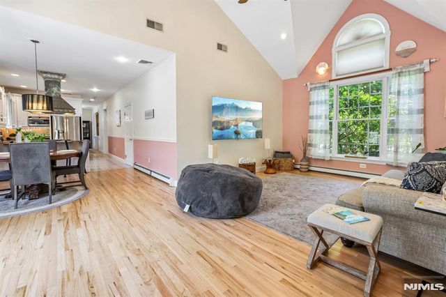43 N Pleasant Avenue, Ridgewood, NJ 07450