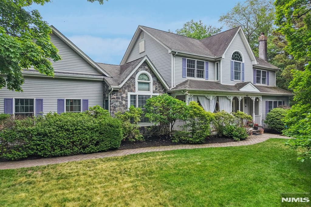 43 N Pleasant Avenue, Ridgewood, NJ 07450