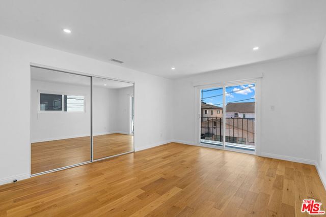 4442 Kingswell Avenue 6, Los Angeles, CA 90027