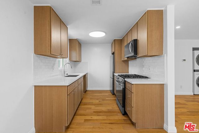 4442 Kingswell Avenue 6, Los Angeles, CA 90027