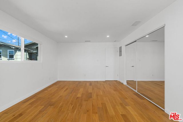 4442 Kingswell Avenue 6, Los Angeles, CA 90027