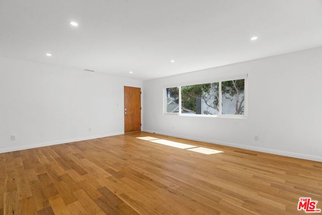 4442 Kingswell Avenue 6, Los Angeles, CA 90027